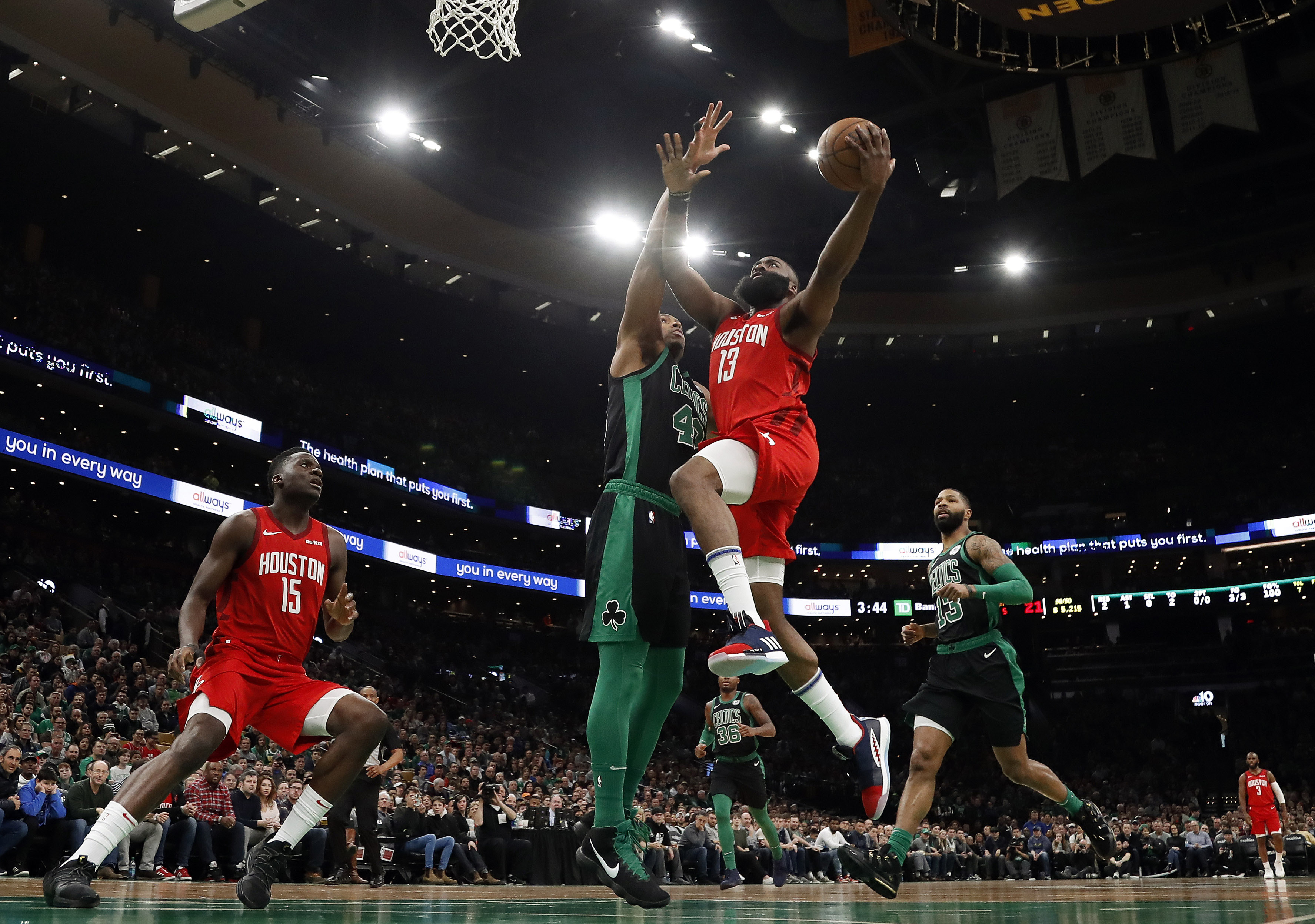 频频打铁！爵士半场36分创联盟半场得分新低（手感冰凉！爵士半场仅36分，创联盟半场得分新低）