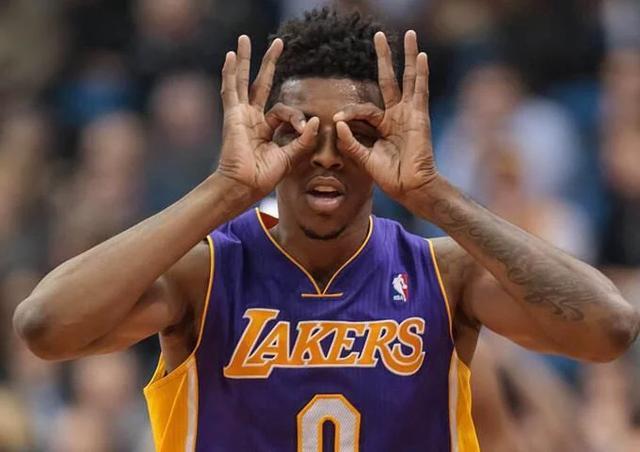 久保建英：堂安律的进球非常漂亮，这种处理方式正是他擅长的（久保建英称赞堂安律：这记进球精彩绝伦，正是他的拿手好戏）