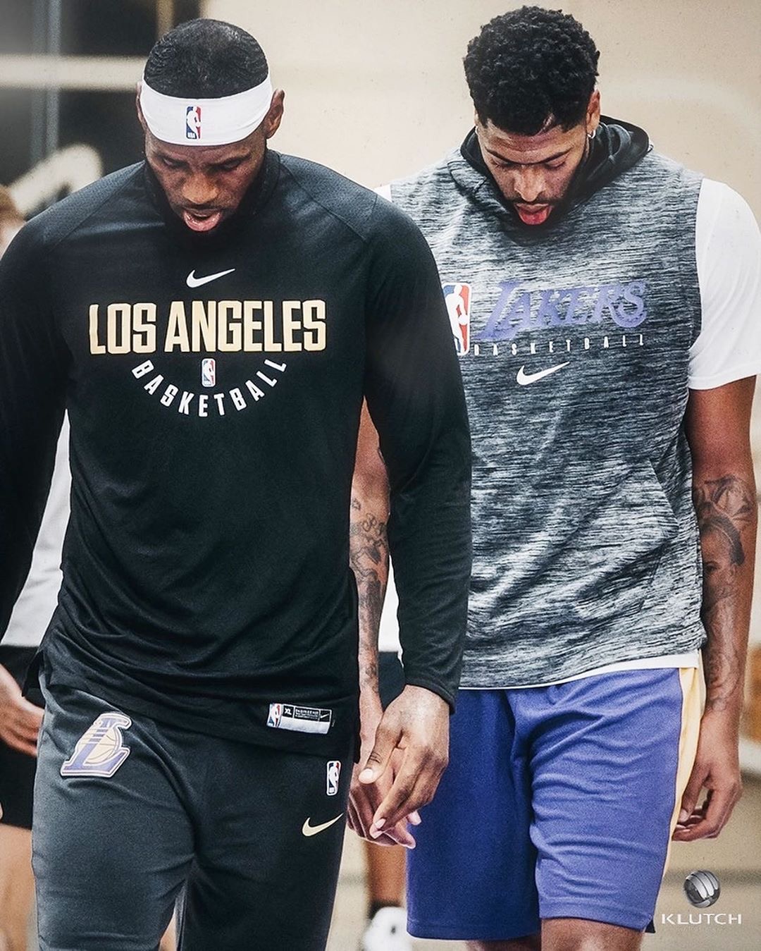 传闻：曼联、罗马和斯图加特也在关注18岁昂热前锋谢里夫（曝曼联、罗马与斯图加特正关注昂热18岁前锋谢里夫）