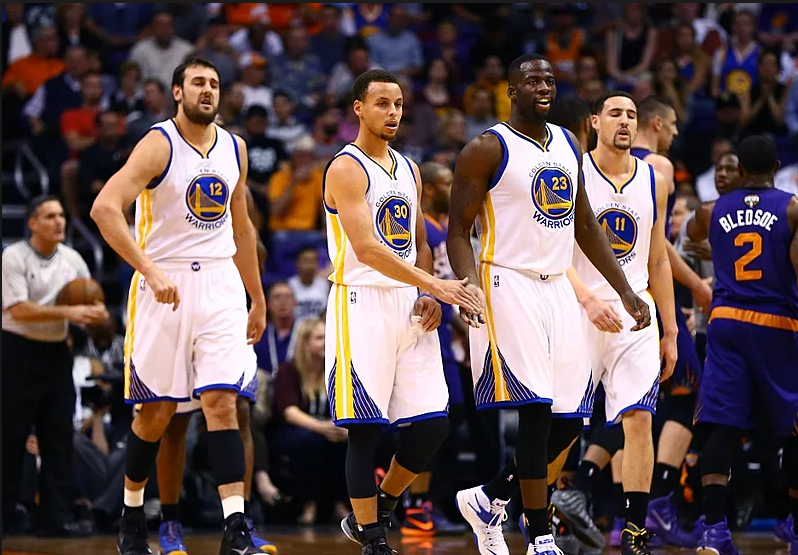 马丁内利：我进球后和马杜埃凯有过交流，我说他的进球更精彩（马丁内利：进球后与马杜埃凯交流，直言对方破门更精彩）