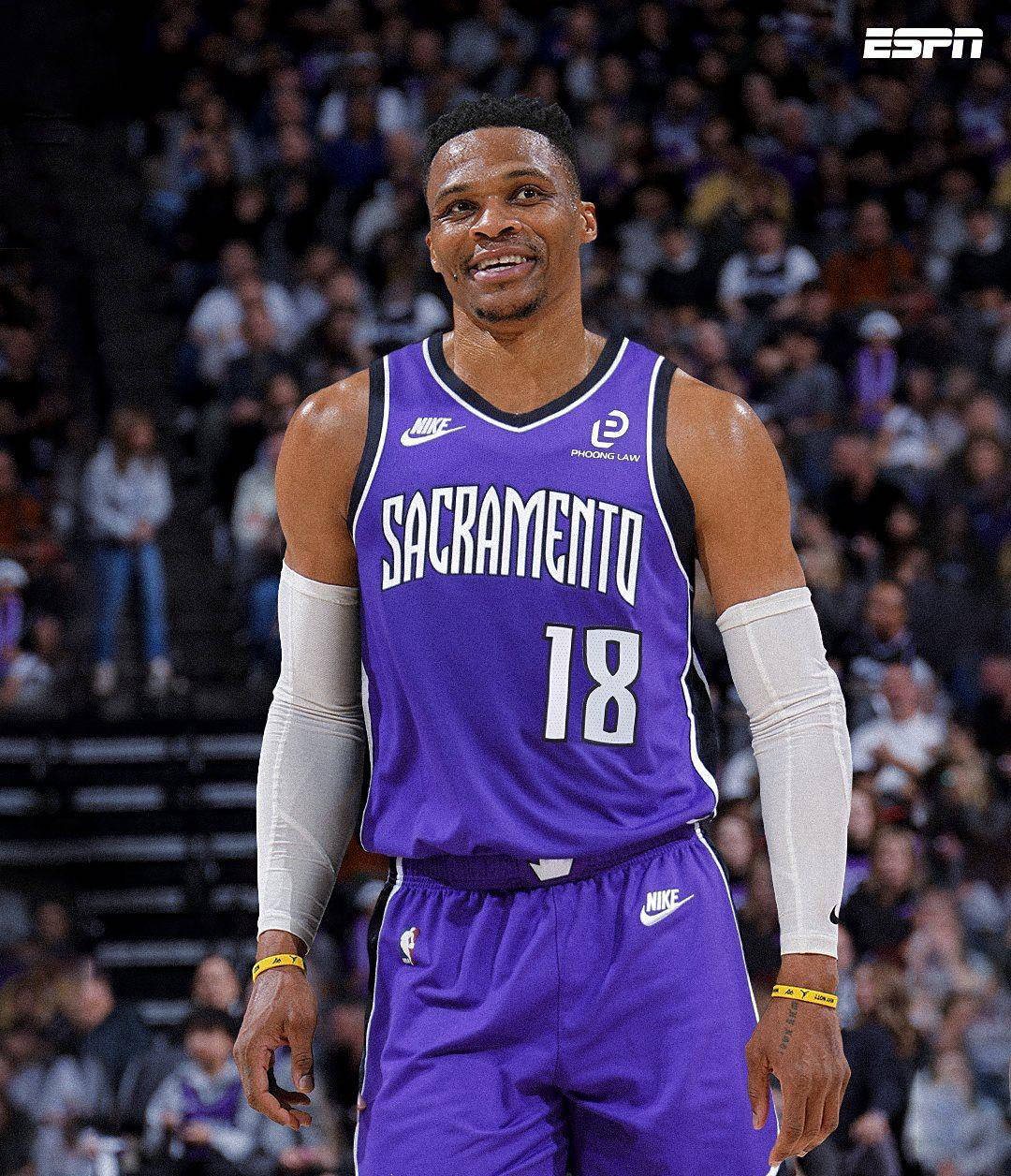 凯恩闪电帽子戏法，拜仁5-0横扫斯图加特，重回巅峰！（凯恩上演闪击帽子戏法，拜仁5-0大胜斯图加特，王者归来）