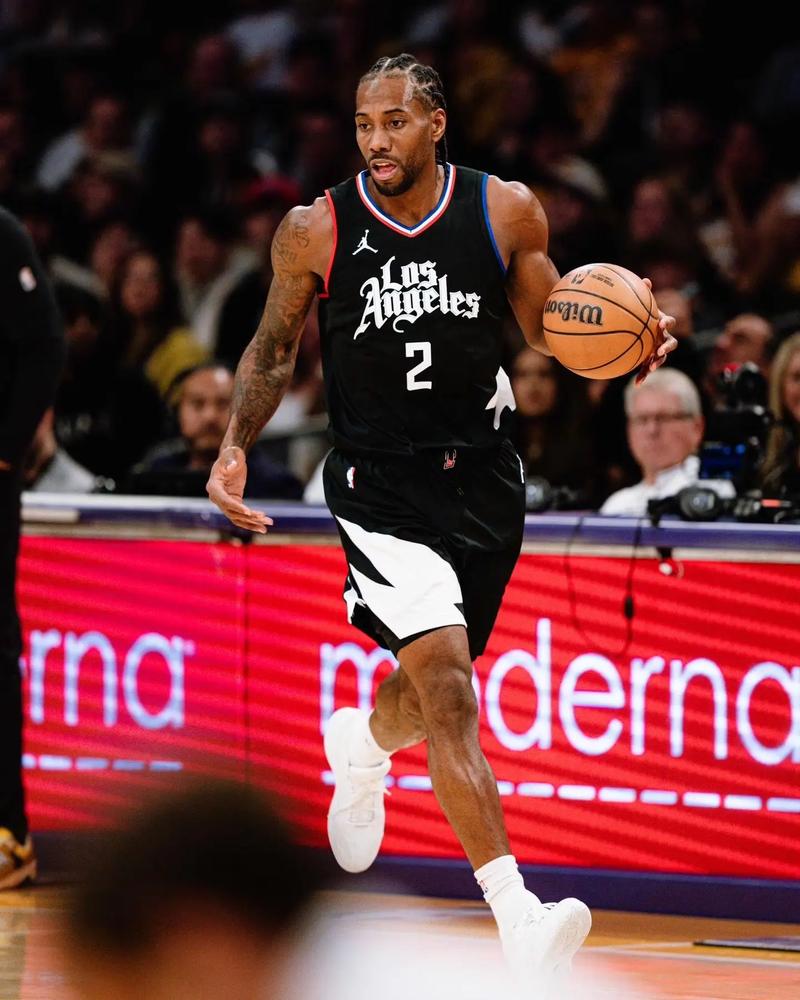 阿媒：奥斯卡所患非严重的结构性心脏病，但是否退役仍不明朗（阿媒：奥斯卡患非重度结构性心脏病，退役与否尚不明确）