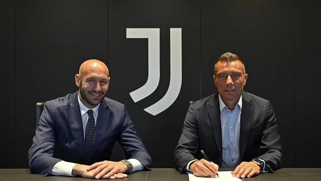 2025残特奥会乒乓小将获家人助威，父亲记录每场比赛（2025残特奥会乒坛新秀获家人现场助阵，父亲逐场记录赛况）