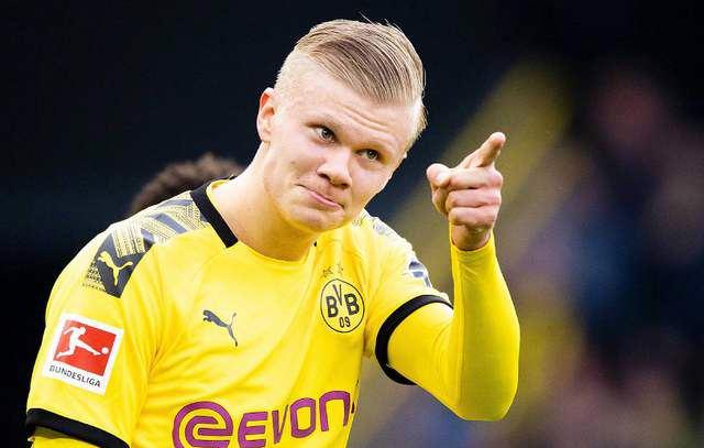 英超积分榜更新：曼城榜首压力加大,（英超积分榜最新：曼城领跑压力骤增）