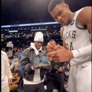 每体：巴萨仍在关注凯恩，等待他和拜仁的最终动向（每体：巴萨继续关注凯恩，静候他与拜仁的最终抉择）