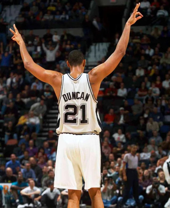 剑南春丨国米2-0拉齐奥登顶，劳塔罗闪击，博尼破门（剑南春丨国米2比0击败拉齐奥登顶榜首，劳塔罗闪电破门，博尼建功）