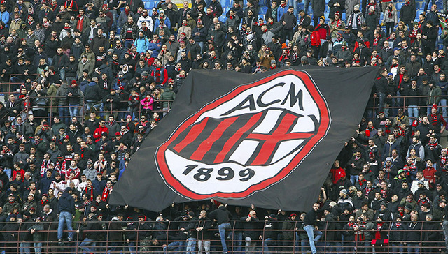 阿尔卡拉斯表演赛搞笑举动笑翻全场，指出乐观态度是最大武器（阿尔卡拉斯表演赛逗趣一幕引爆全场笑声，直言乐观心态是他最大的武器）